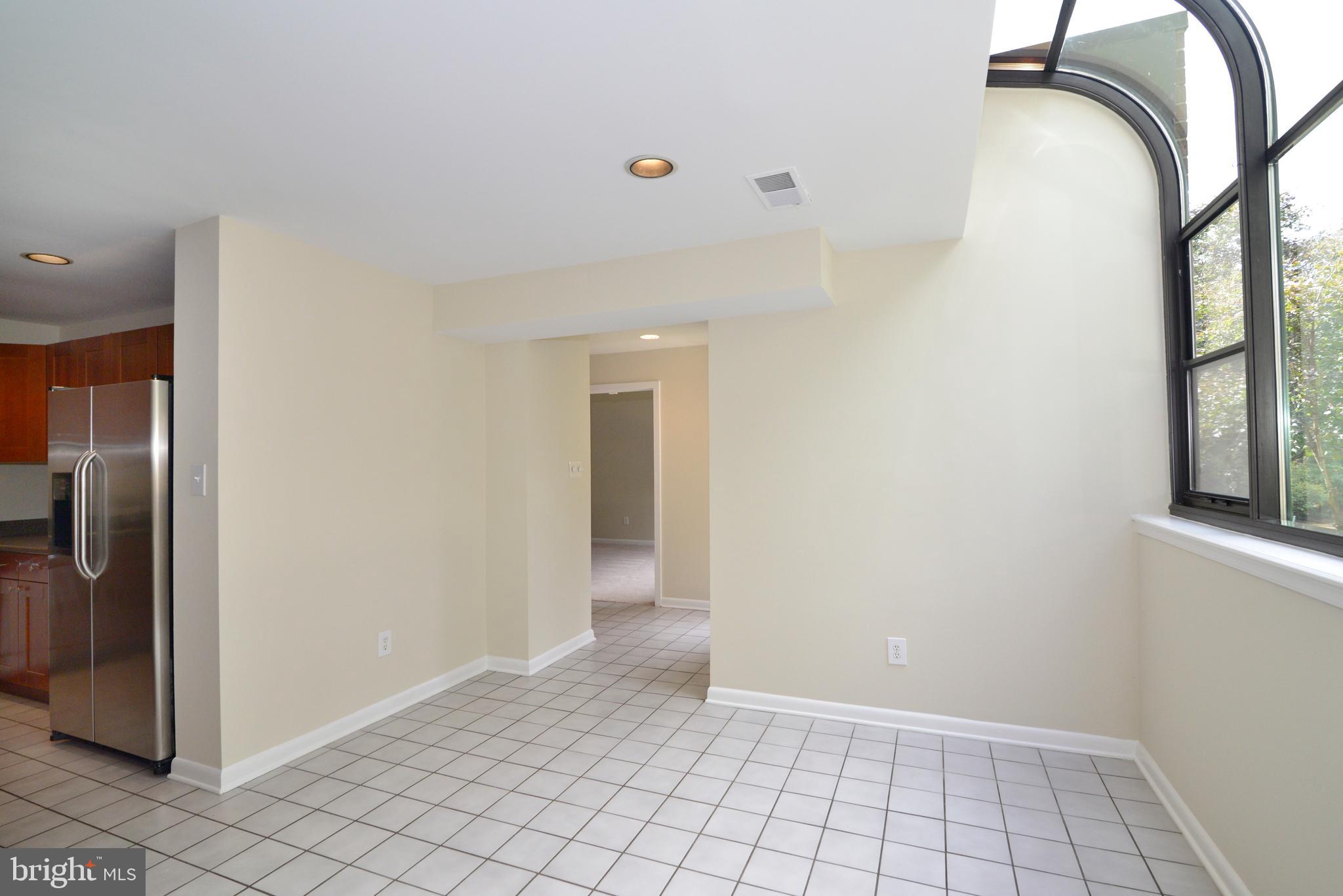 11013 Thrush Ridge Road Reston, VA 20191 - Photo 11 of 38 a view of an empty room