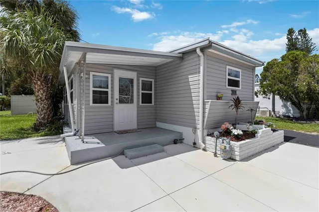 $145,000 | 1100 University Parkway, Unit 54, Sarasota, FL 34234