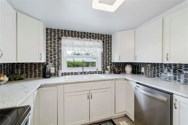 $145,000 | 1100 University Parkway, Unit 54, Sarasota, FL 34234