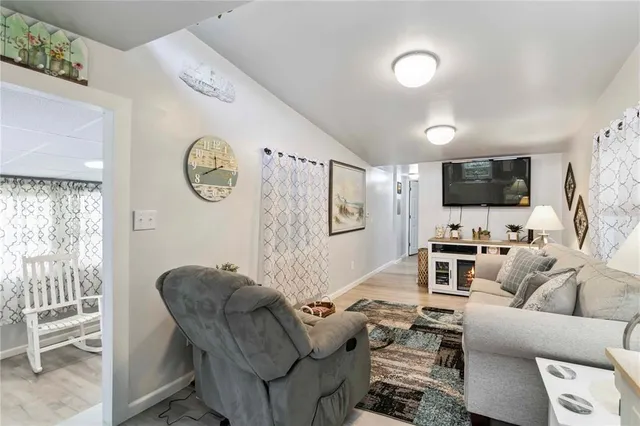 $145,000 | 1100 University Parkway, Unit 54, Sarasota, FL 34234