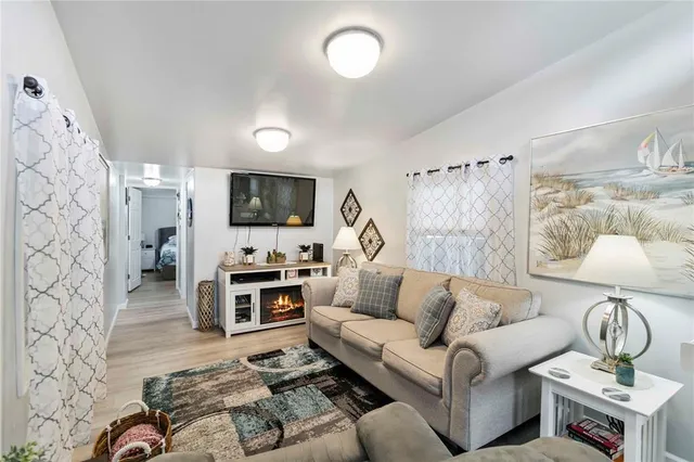 $145,000 | 1100 University Parkway, Unit 54, Sarasota, FL 34234