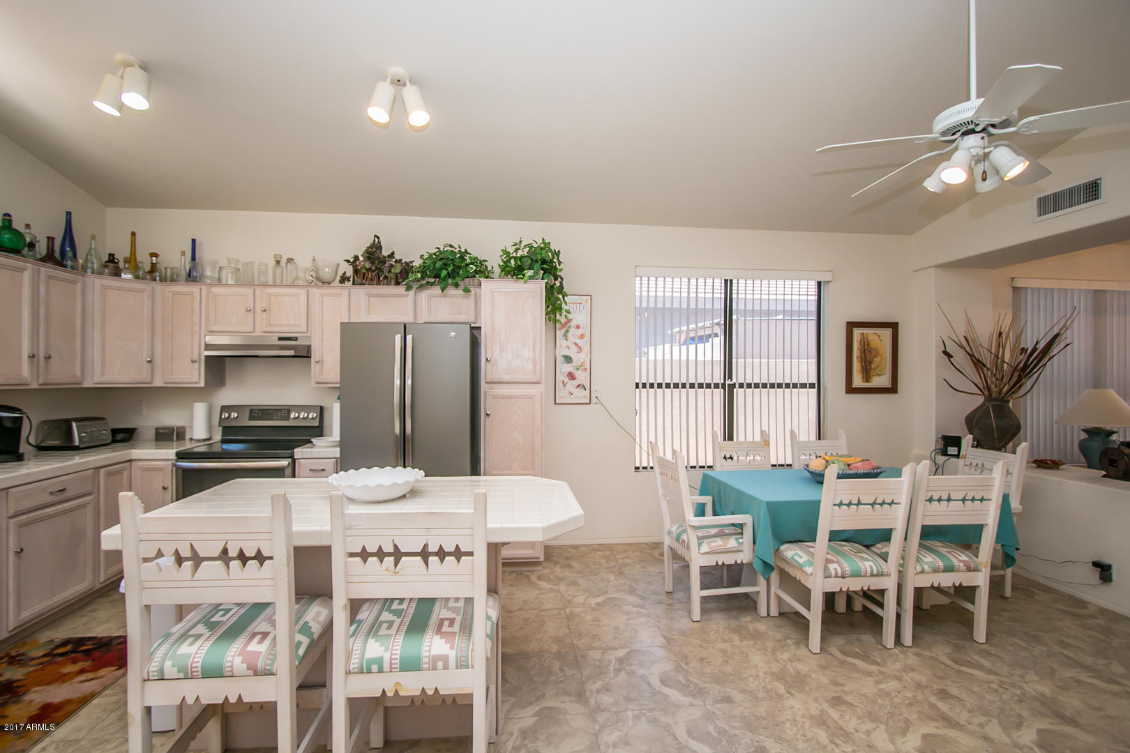2113 East Escuda Road Phoenix, AZ 85024 - Photo 6 of 21 IMG_0488