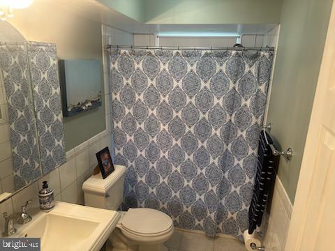 14705 Notley Road Silver Spring, MD 20905 - Photo 26 of 28 Charming bathroom with elegant decor.