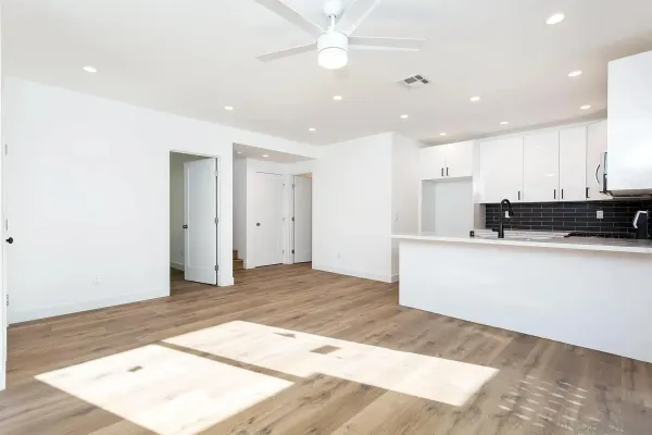 $5,500 | 5721 Campanile Way, San Diego, CA 92115