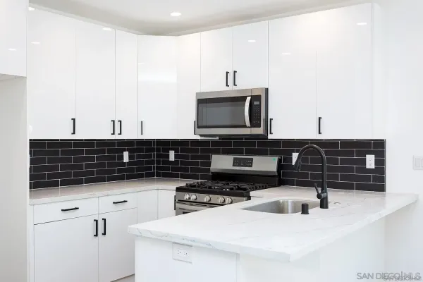$5,500 | 5721 Campanile Way, San Diego, CA 92115