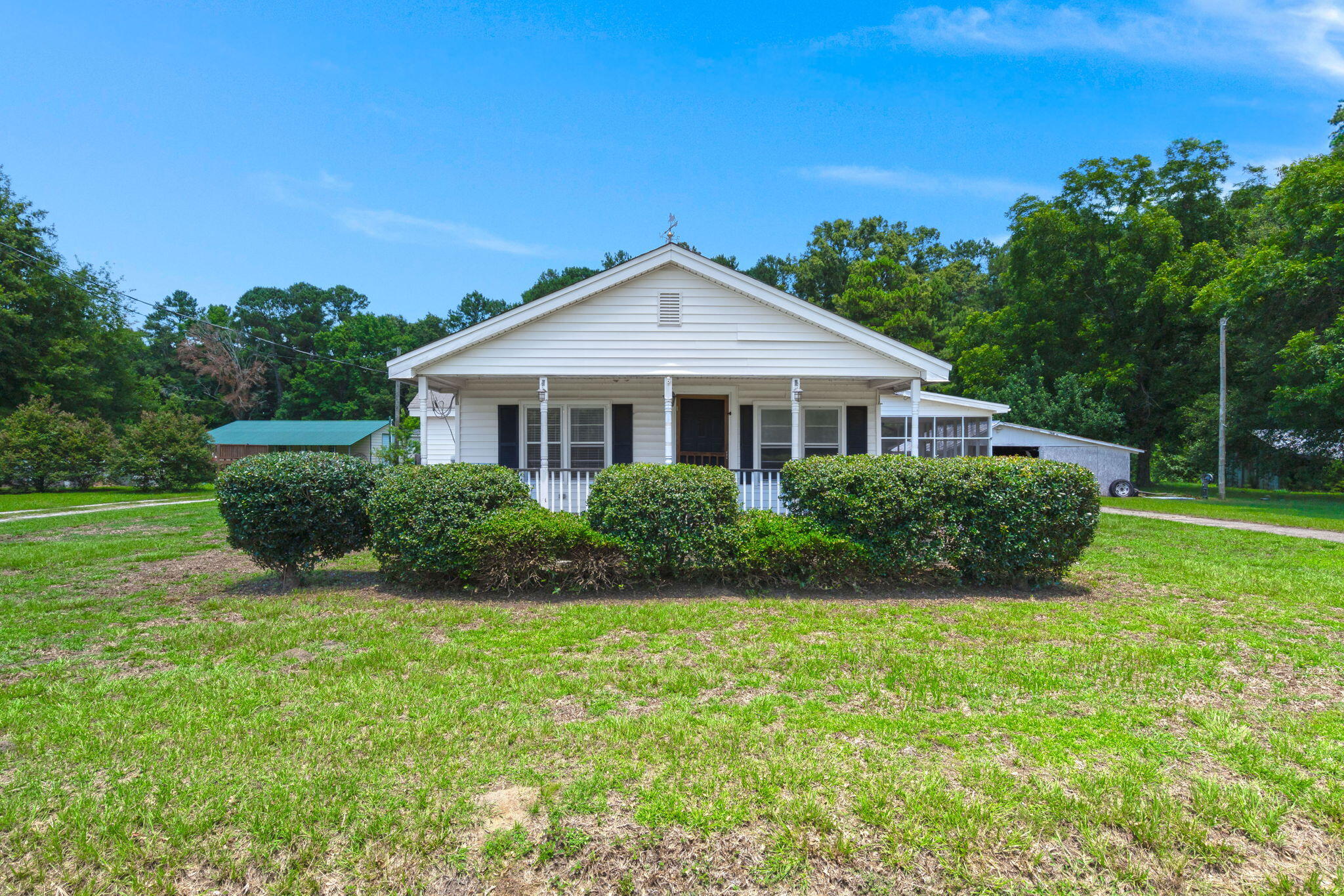 352 Deep Woods Road St. George, SC 29477 - Photo 1 of 32 1