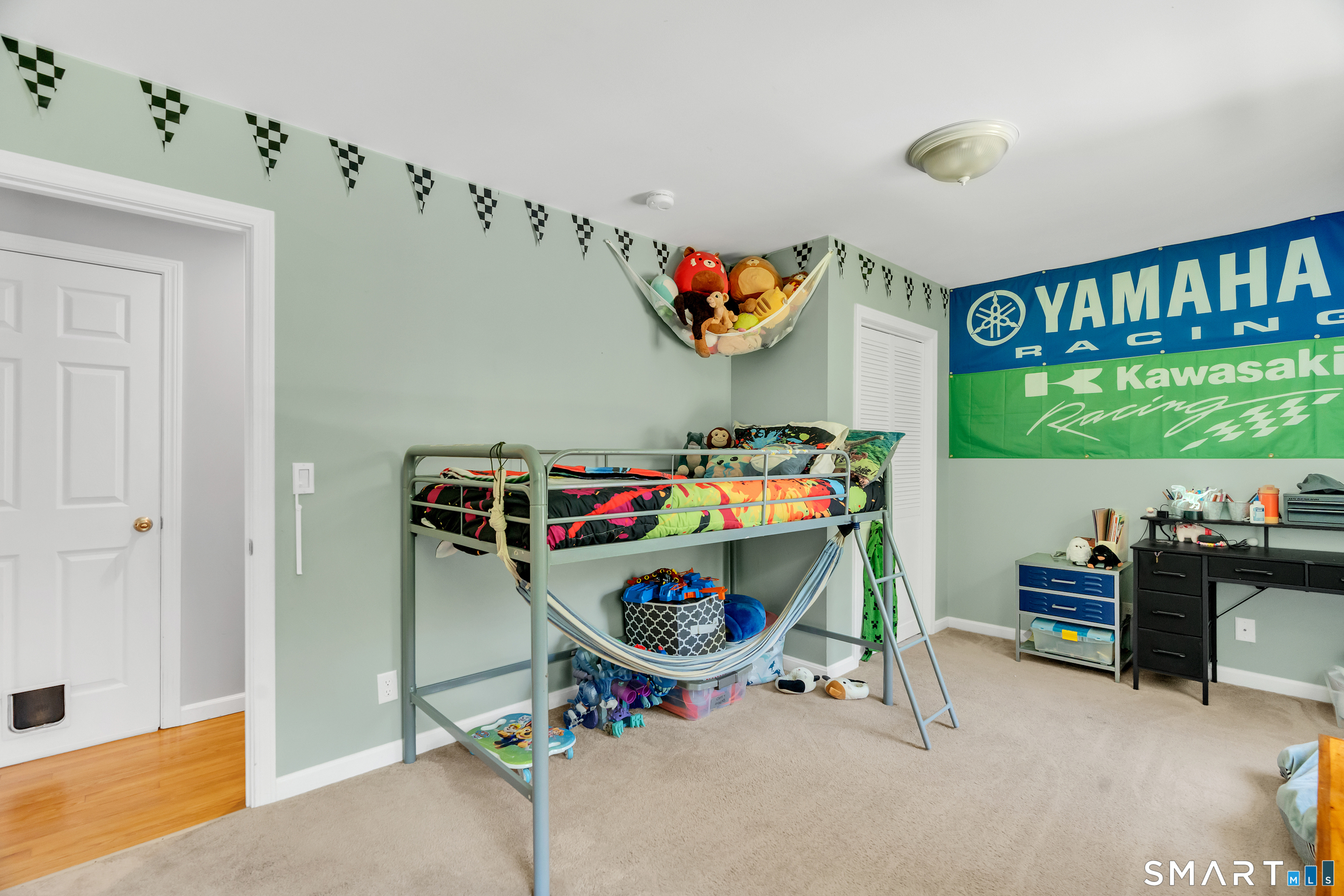 13 Foxcroft Road East Lyme, CT 06357 - Photo 17 of 36