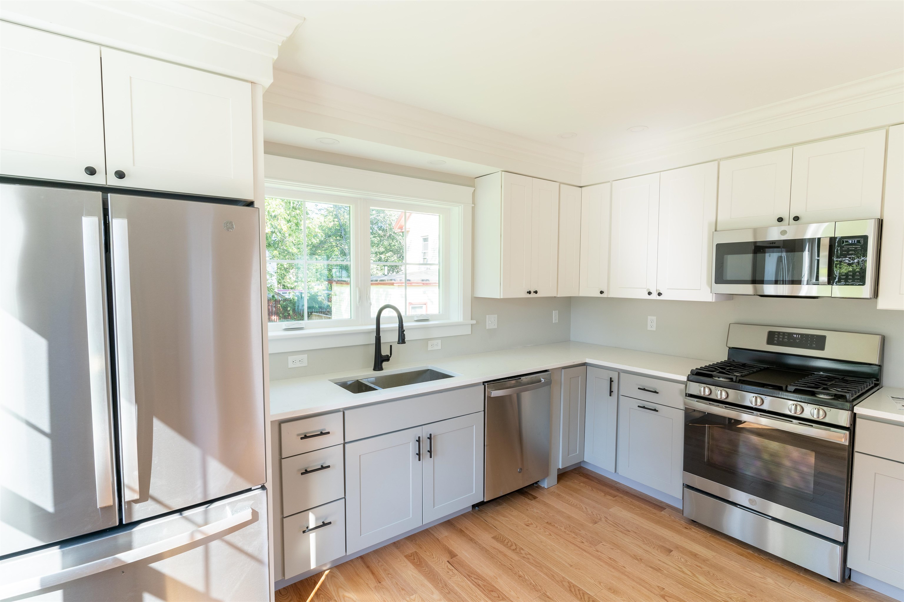 23 Everett Street, Unit 3 Dover, NH 03820 - Photo 3 of 27