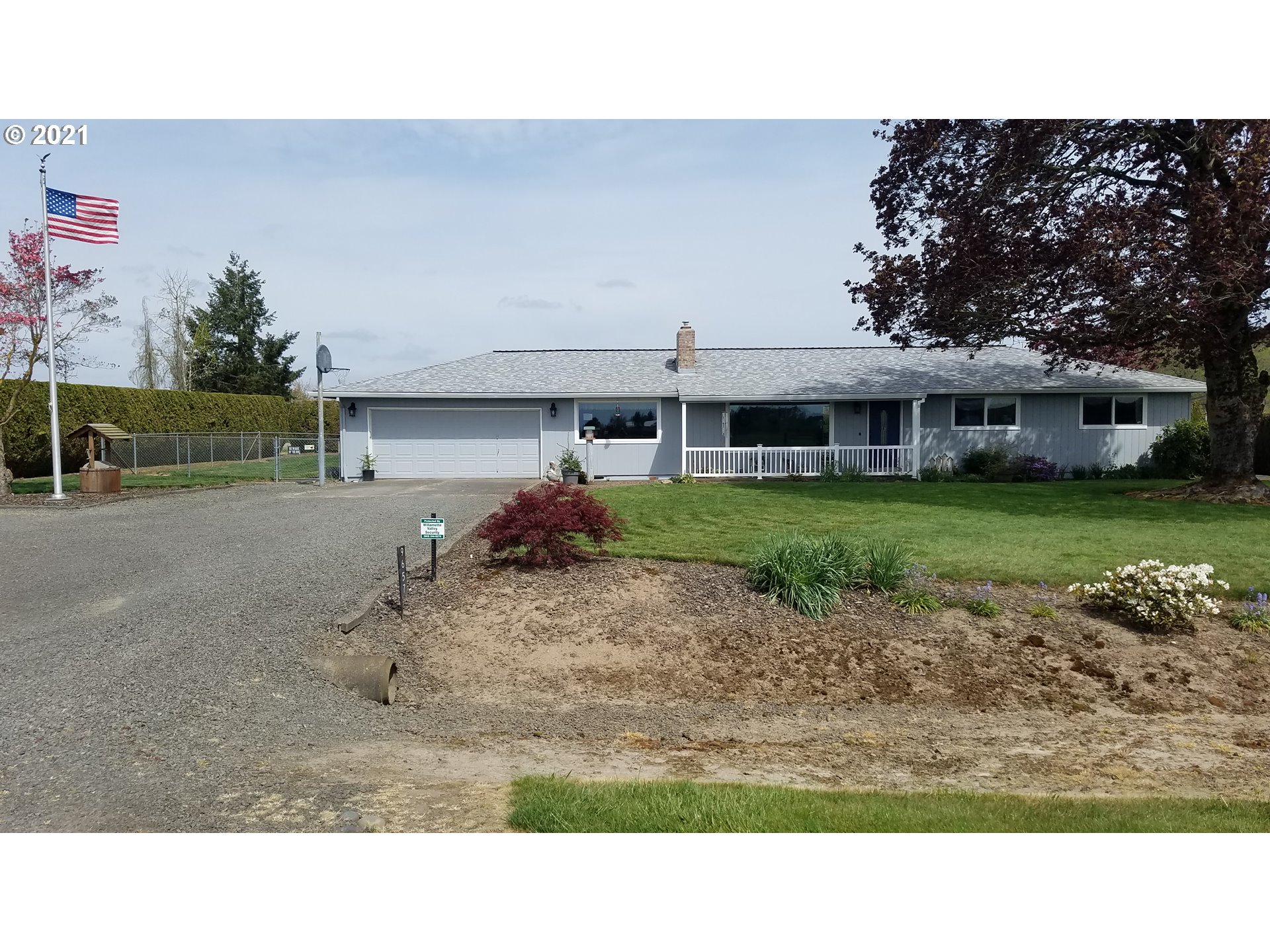 9657 South Kraxberger Road Canby, OR 97013 - Photo 2 of 32 a black and white photo of a house