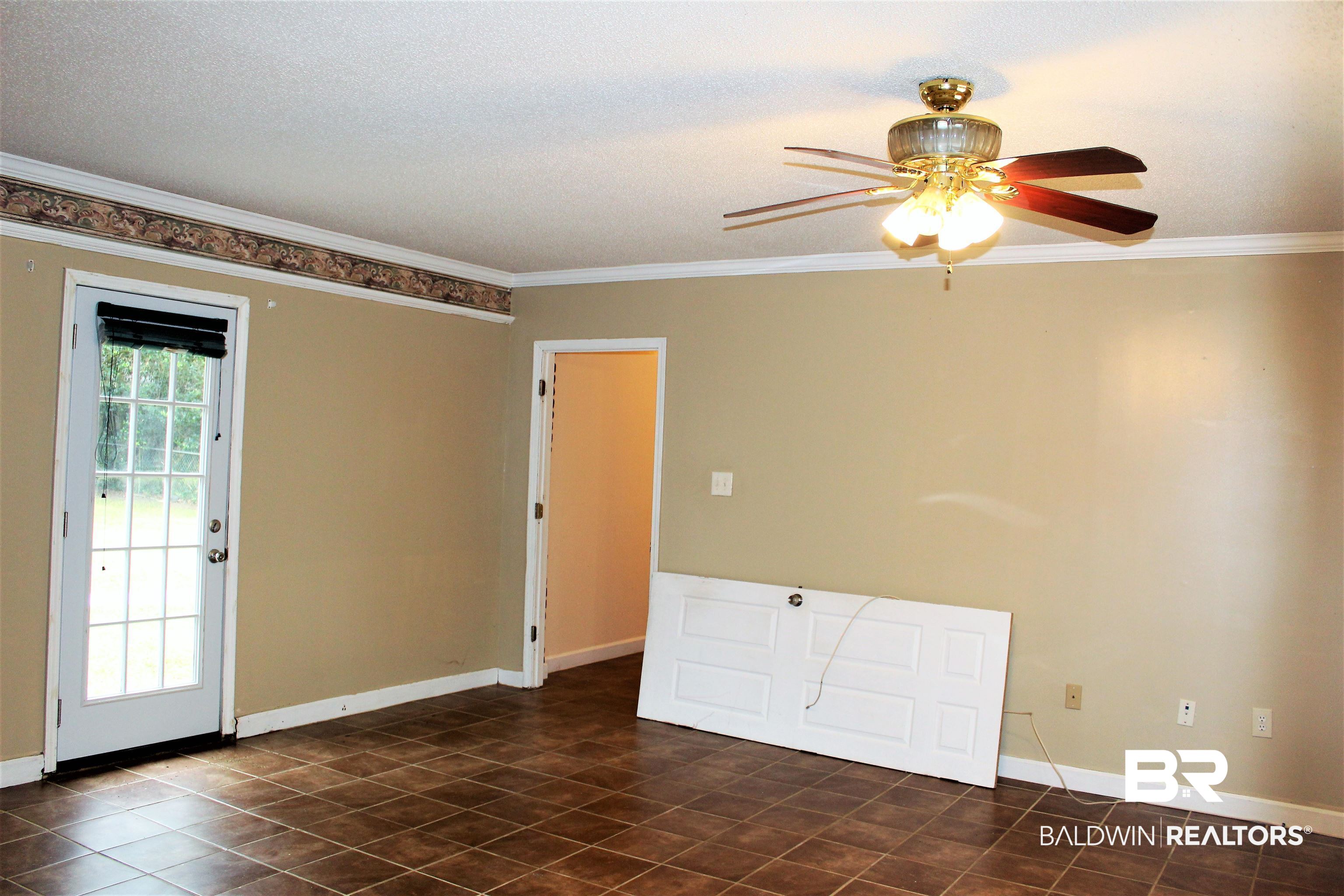 4251 Schillinger Road South Mobile, AL 36619 - Photo 18 of 38 MILs / Home Office / Guest Suite / 2nd Lvng Unit