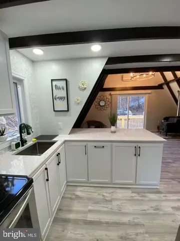 a view of utility room