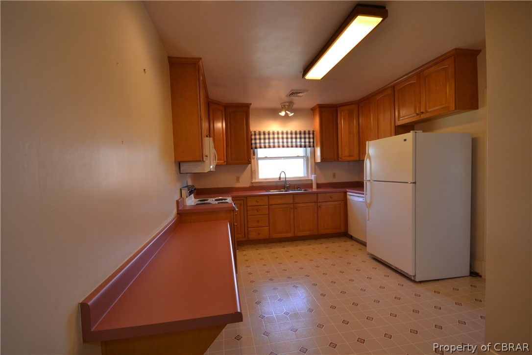 354 Sutton Avenue Reedville, VA 22539 - Photo 11 of 27