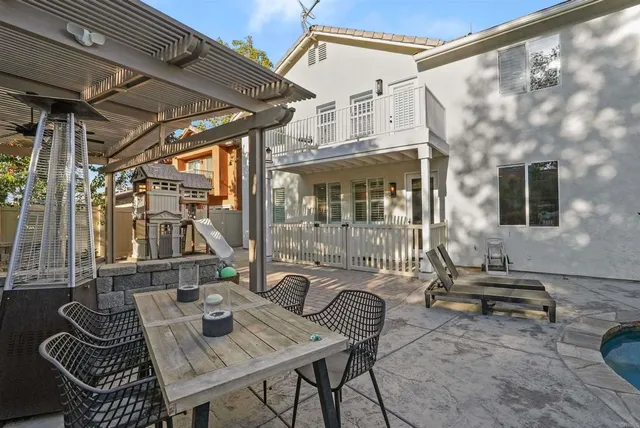 $999,900 | 25351 Forest Street, Corona, CA 92883