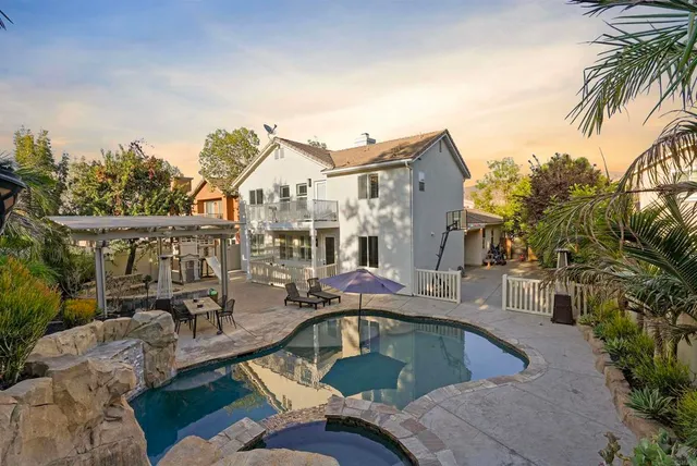 $999,900 | 25351 Forest Street, Corona, CA 92883