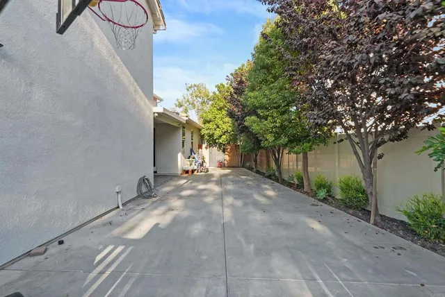 $999,900 | 25351 Forest Street, Corona, CA 92883