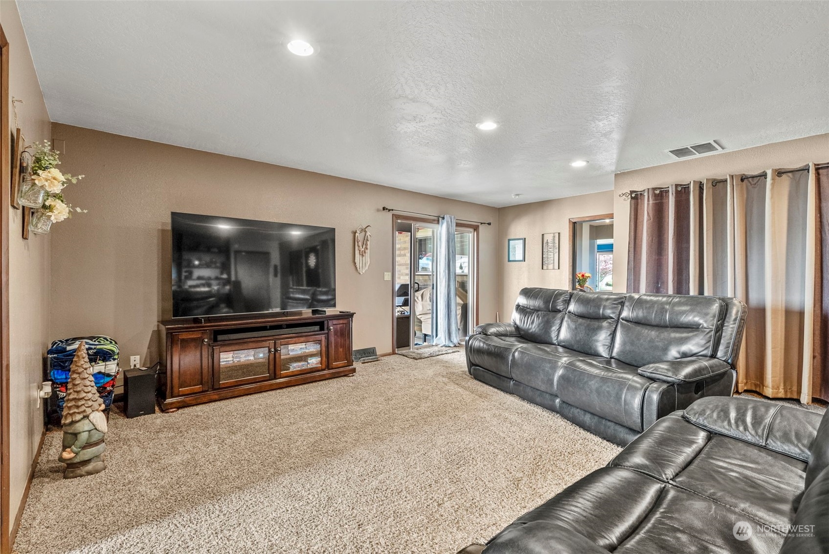 3250 Maple Street Longview, WA 98632 - Photo 13 of 28 Gallery Image 13