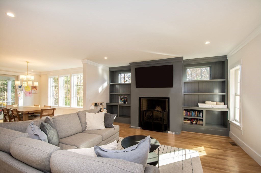 780 First Parish Road Scituate, MA 02066 - Photo 10 of 41 Gallery Image 10