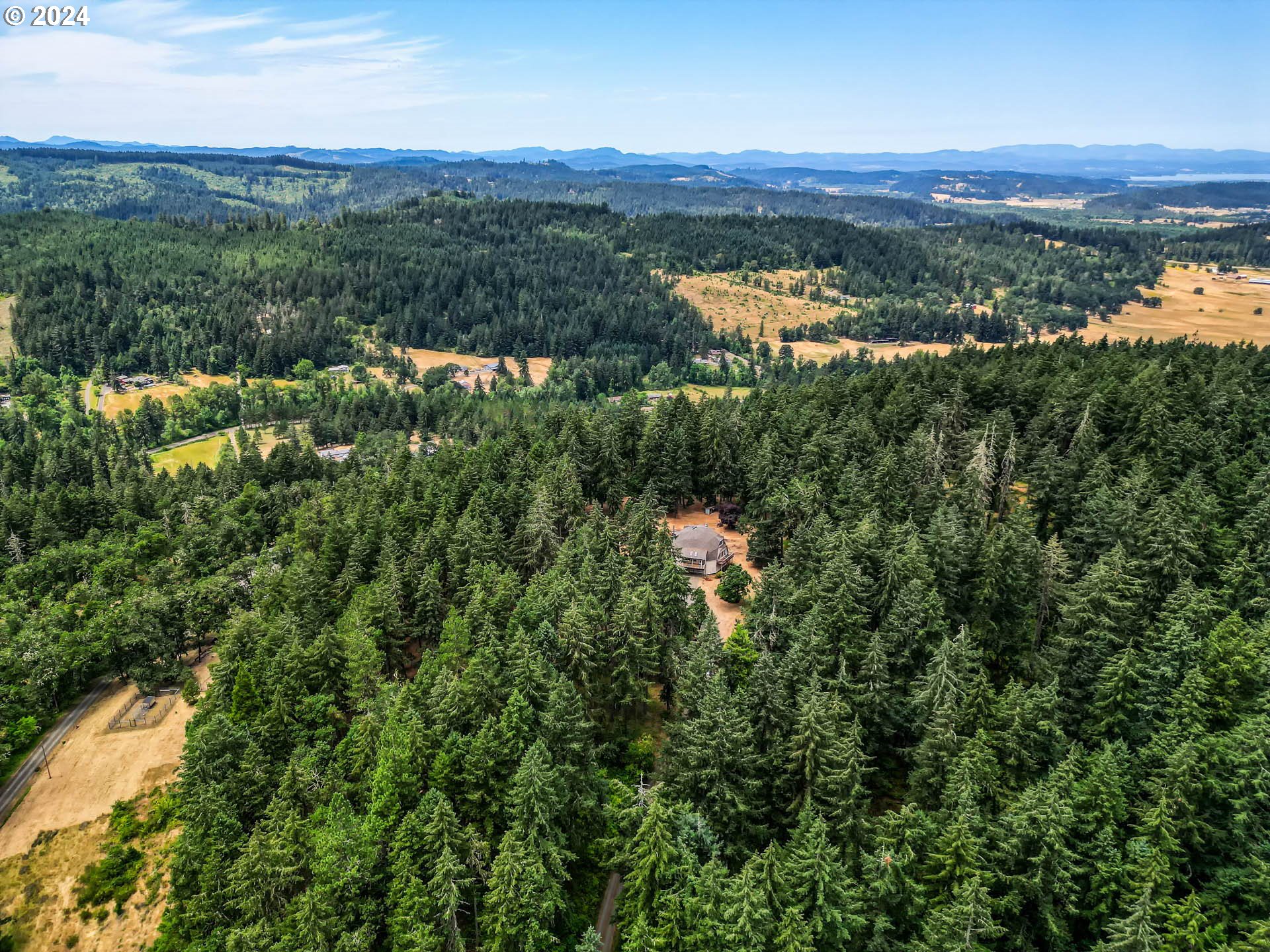 84679 Arlie Road Eugene, OR 97405 - Photo 4 of 45 Gallery Image 4