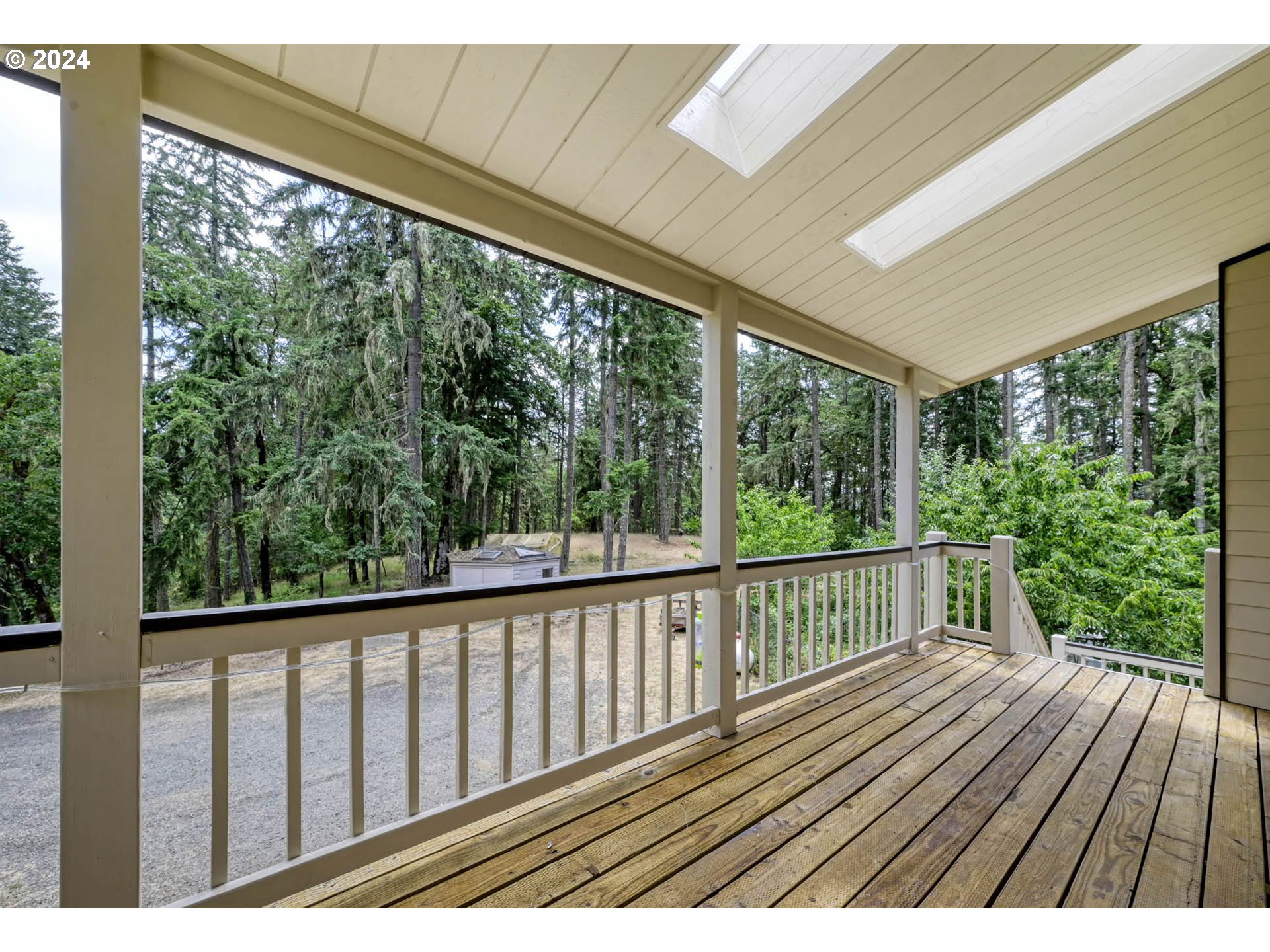 84679 Arlie Road Eugene, OR 97405 - Photo 5 of 45 Gallery Image 5