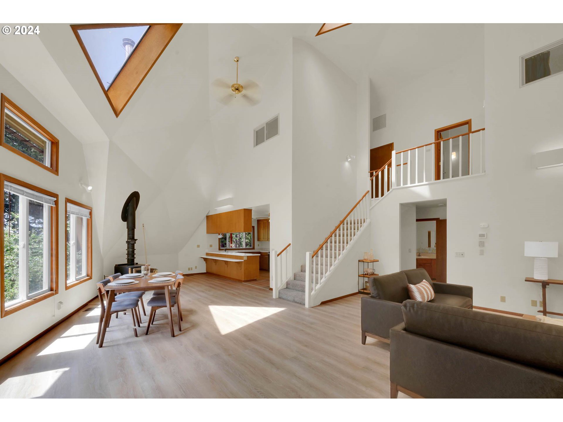 84679 Arlie Road Eugene, OR 97405 - Photo 7 of 45 Gallery Image 7