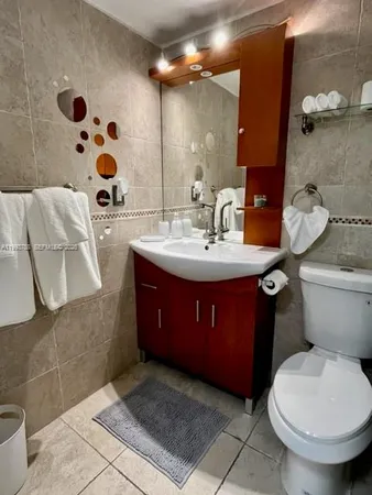 $2,500 | 2501 South Ocean Drive, Unit L16, Hollywood, FL 33019