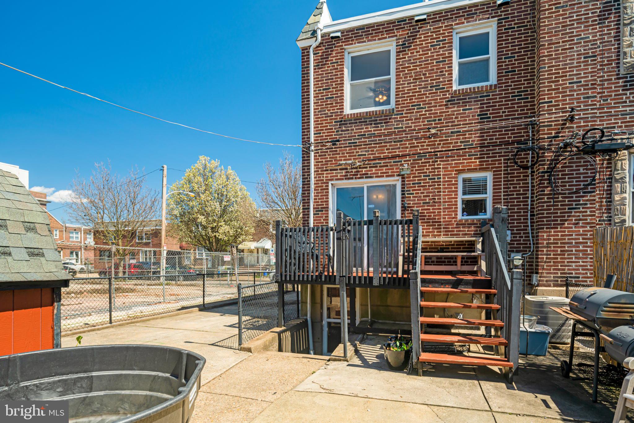 2822 South 9th Street Philadelphia, PA 19148 - Photo 22 of 23 Deck off of dining room