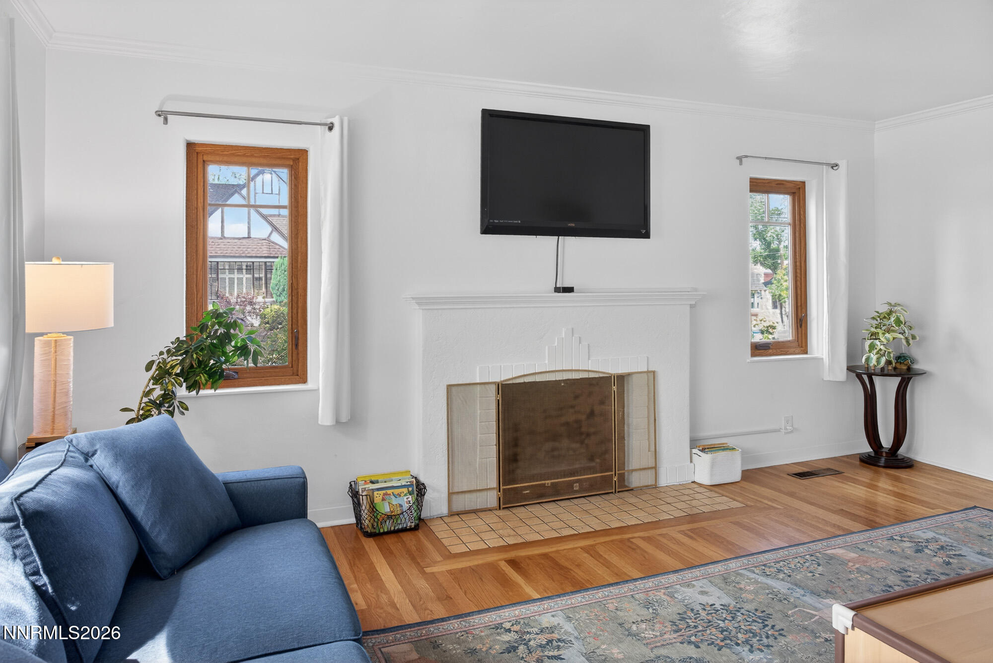1310 Lander Street Reno, NV 89509 - Photo 4 of 40 living room