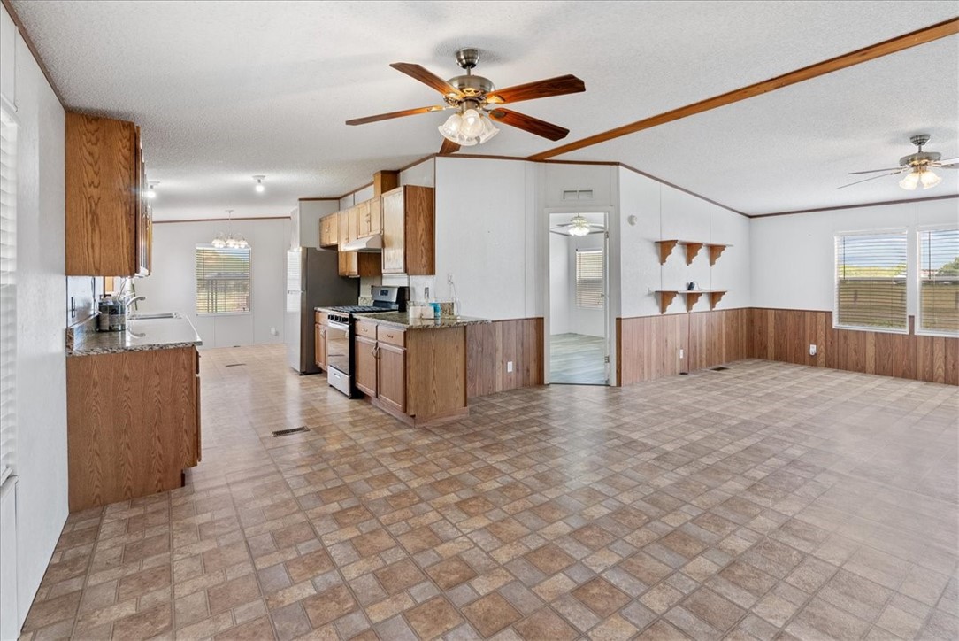 6032 Sundance Circle Mathis, TX 78368 - Photo 15 of 31