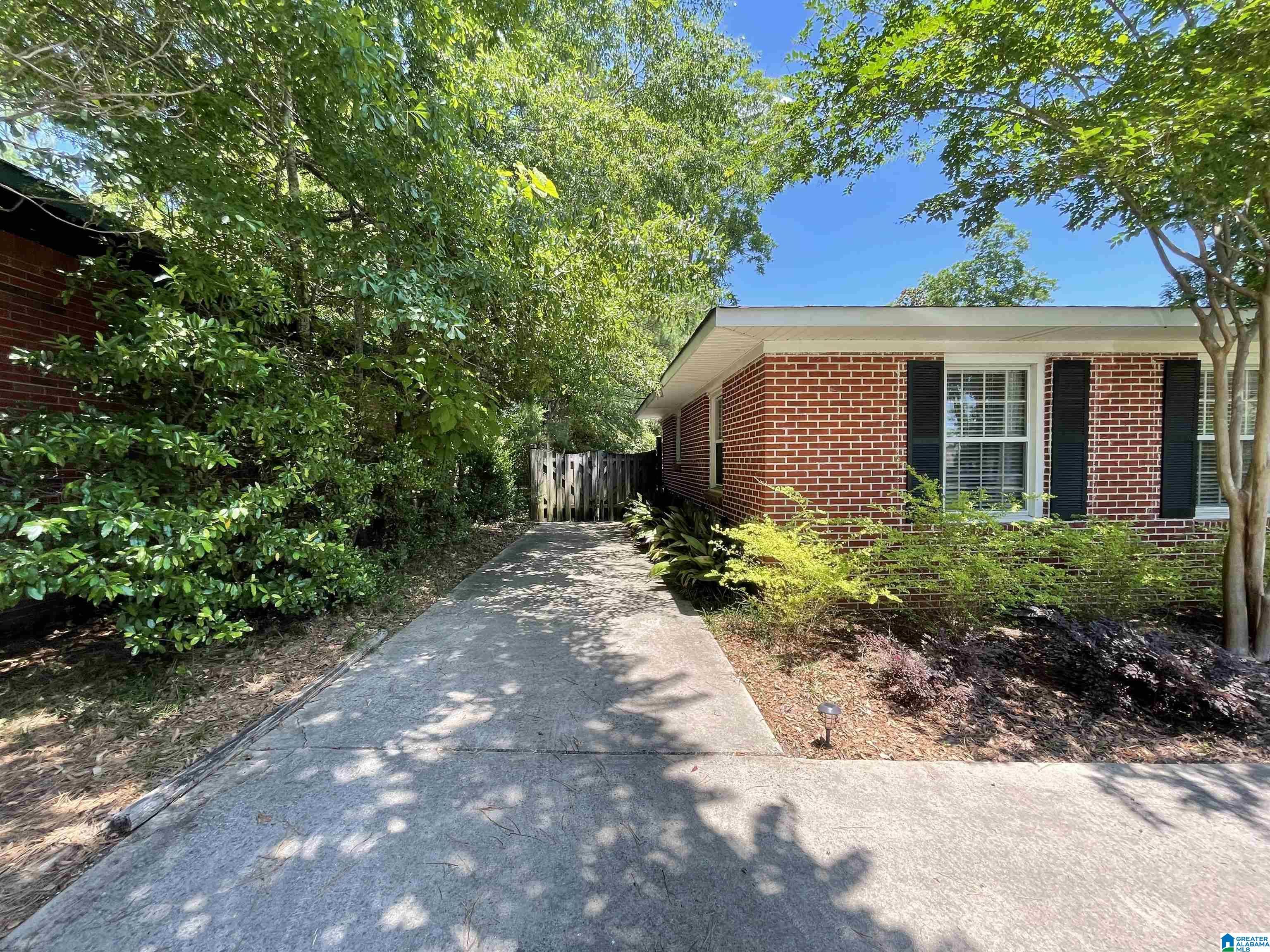 100 Lilla Avenue Clanton, AL 35045 - Photo 7 of 49