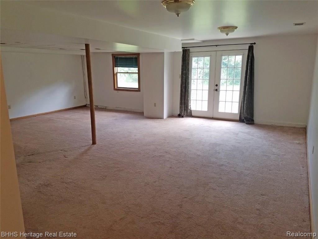 187 East Allen Road Howell, MI 48855 - Photo 20 of 32 Allen Rd 187 (19).jpg