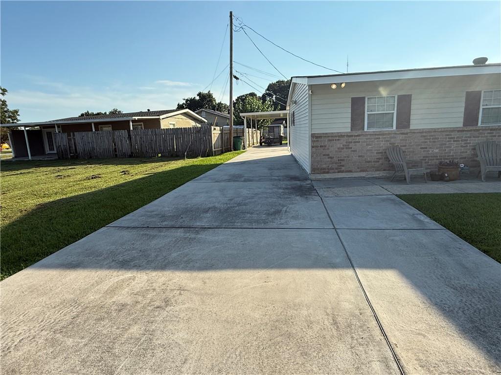 2130 North Butterfly Circle Terrytown, LA 70056 - Photo 3 of 20