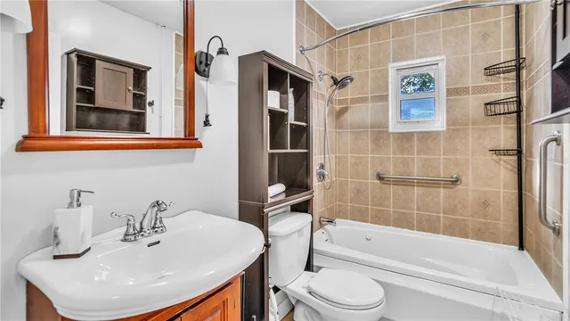 $2,300 | 11912 McMullen Loop, Riverview, FL 33569