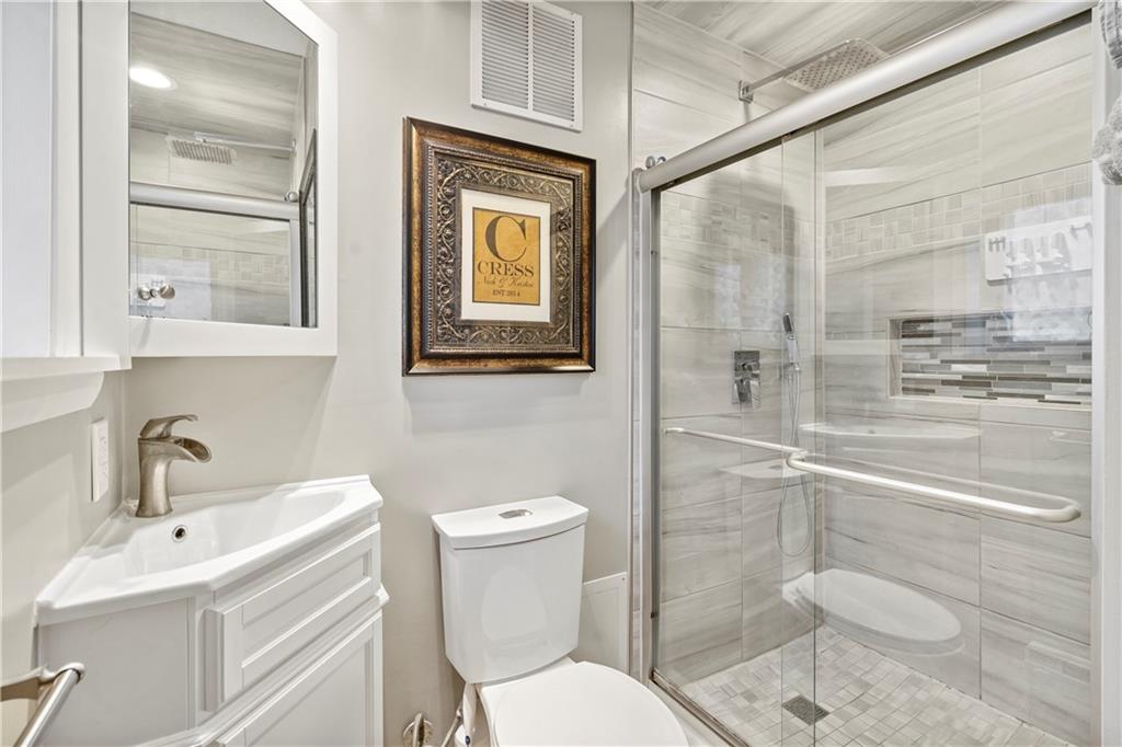 839 West Old Rte 422 Butler, PA 16001 - Photo 20 of 30 a bathroom with a toilet sink and shower