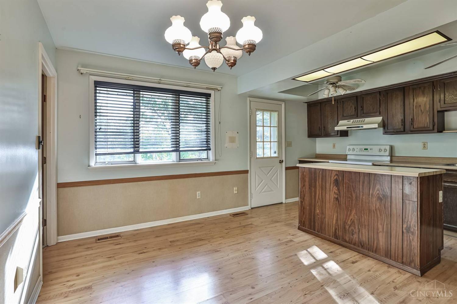 8386 Wuest Road Cincinnati, OH 45247 - Photo 9 of 36 Gallery Image 9