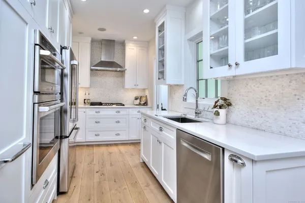 $10,000 | 55 Kings Highway North, Westport, CT 06880