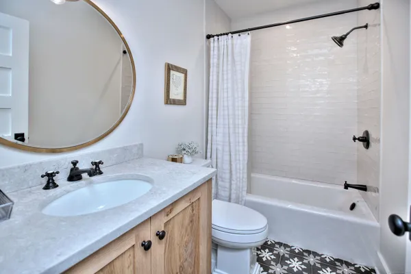 $10,000 | 55 Kings Highway North, Westport, CT 06880
