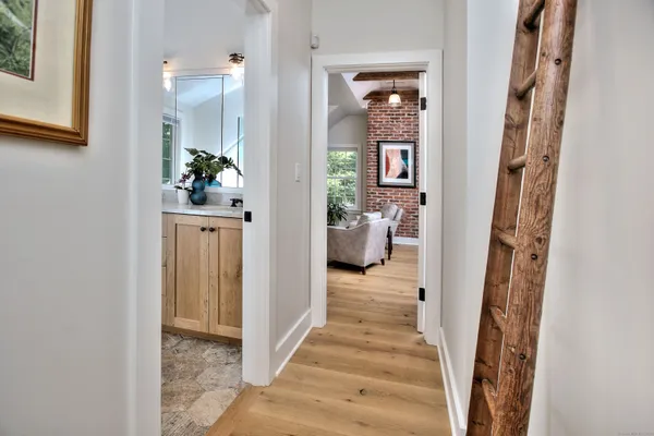 $10,000 | 55 Kings Highway North, Westport, CT 06880