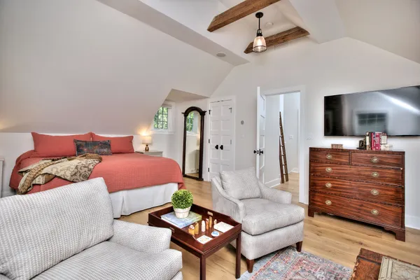 $10,000 | 55 Kings Highway North, Westport, CT 06880