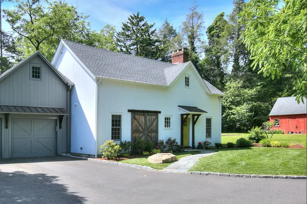 $10,000 | 55 Kings Highway North, Westport, CT 06880