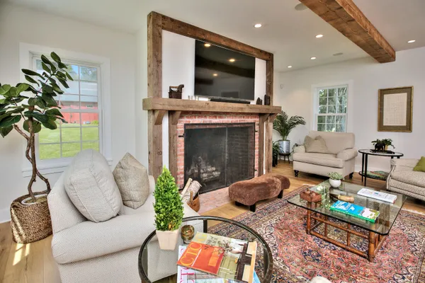 $10,000 | 55 Kings Highway North, Westport, CT 06880