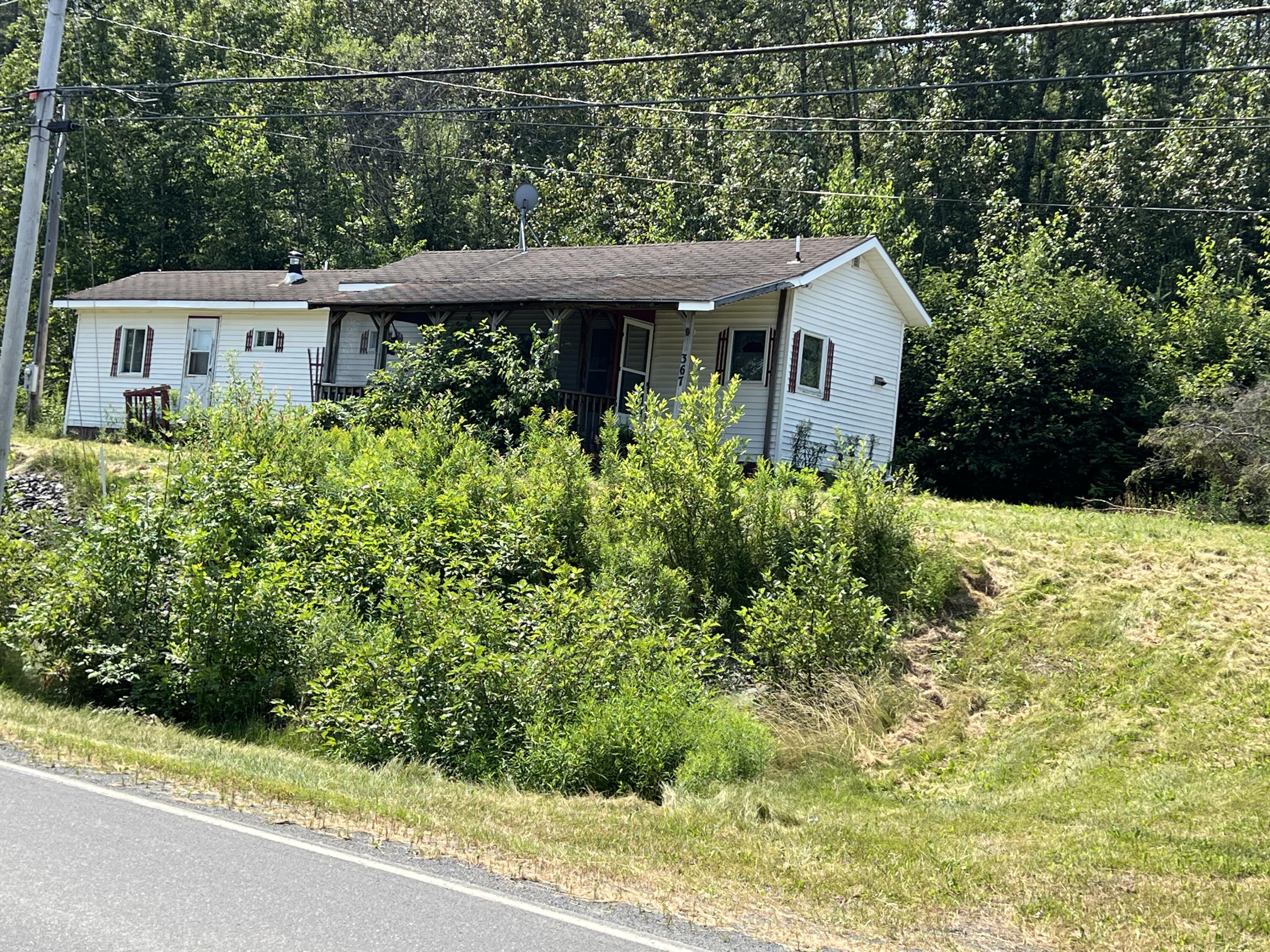 367 Cleveland Road St. Agatha, ME 04772 - Photo 6 of 33 IMG_8546