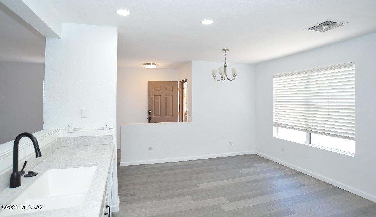 7740 West Oak Stream Road Tucson, AZ 85743 - Photo 13 of 40