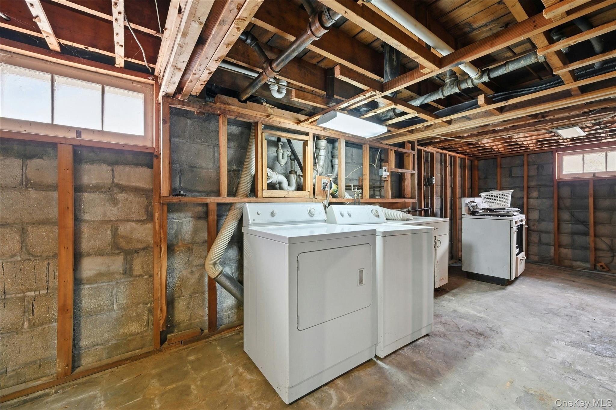 107 Fillmore Street Centerport, NY 11721 - Photo 20 of 29