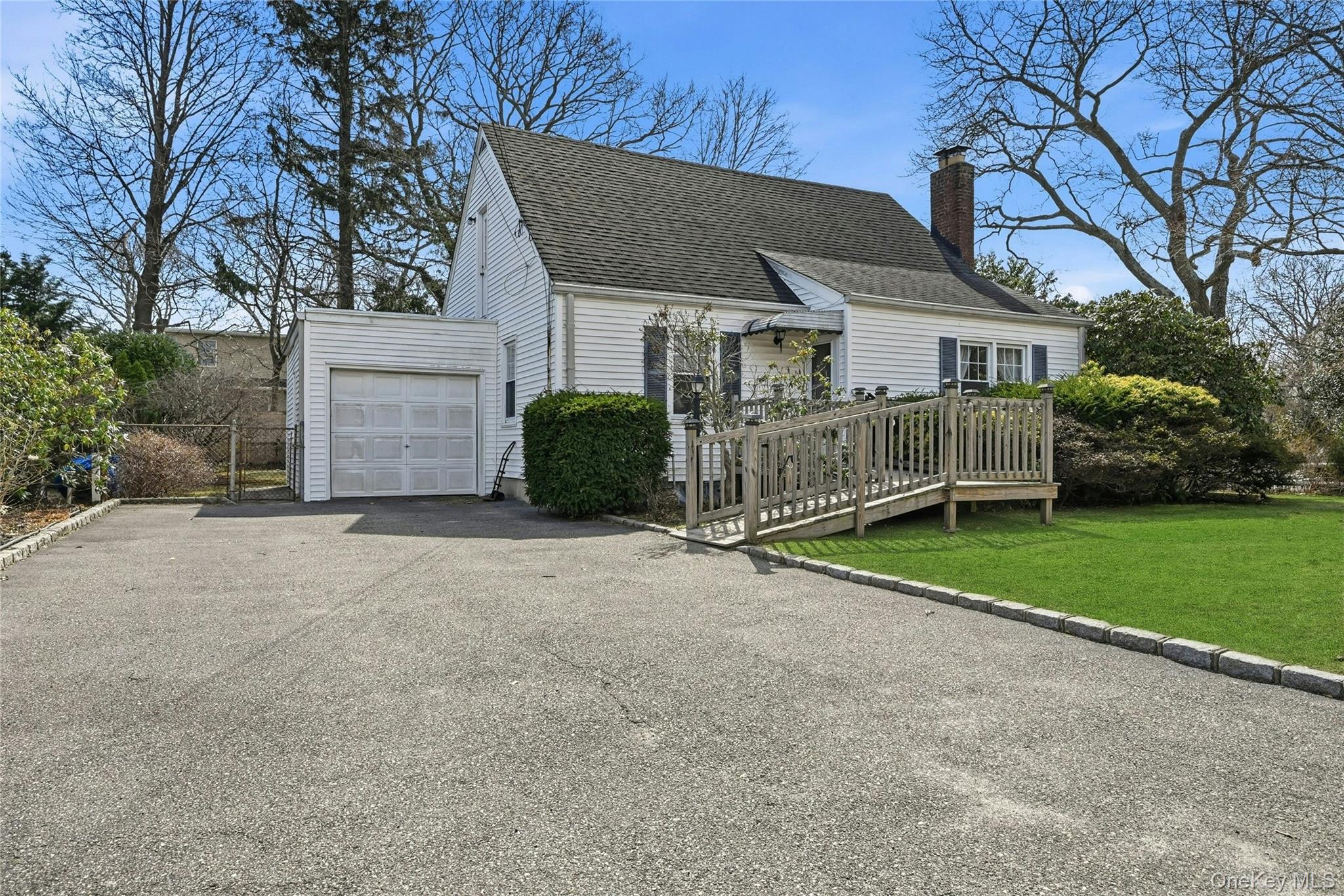 107 Fillmore Street Centerport, NY 11721 - Photo 2 of 29
