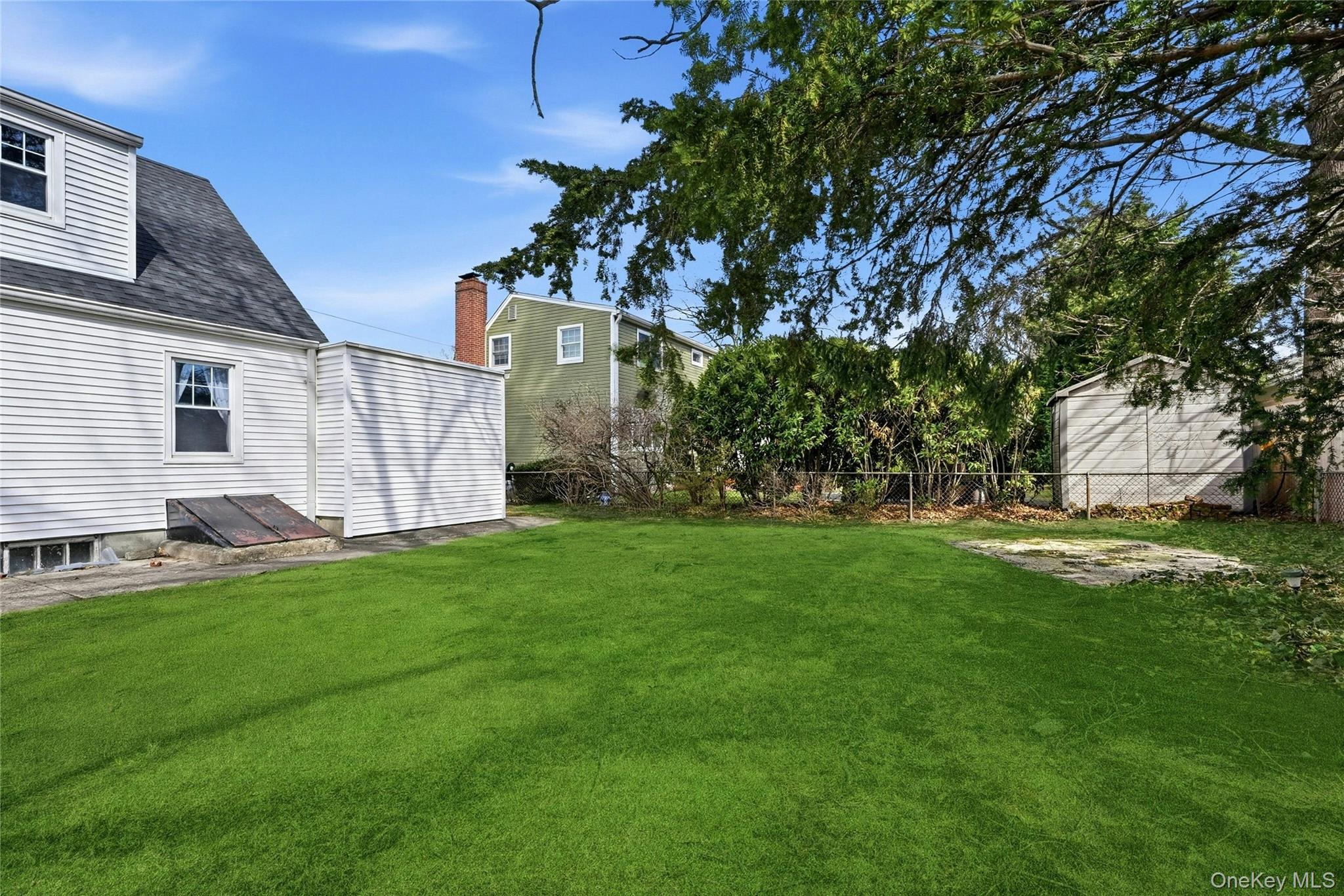 107 Fillmore Street Centerport, NY 11721 - Photo 22 of 29