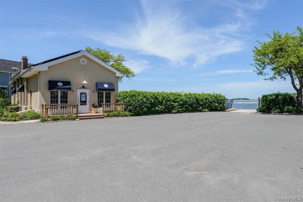 107 Fillmore Street Centerport, NY 11721 - Photo 27 of 29