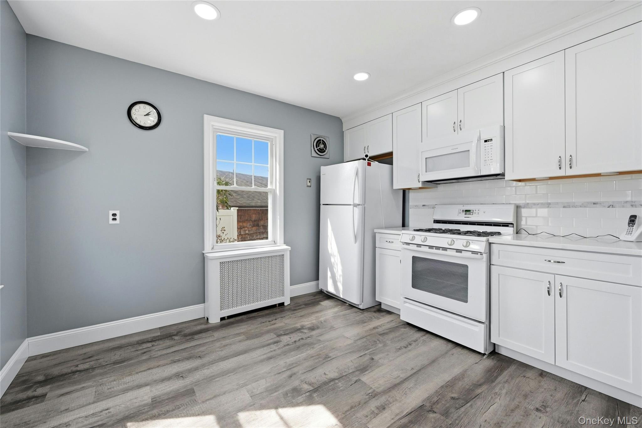 107 Fillmore Street Centerport, NY 11721 - Photo 8 of 29