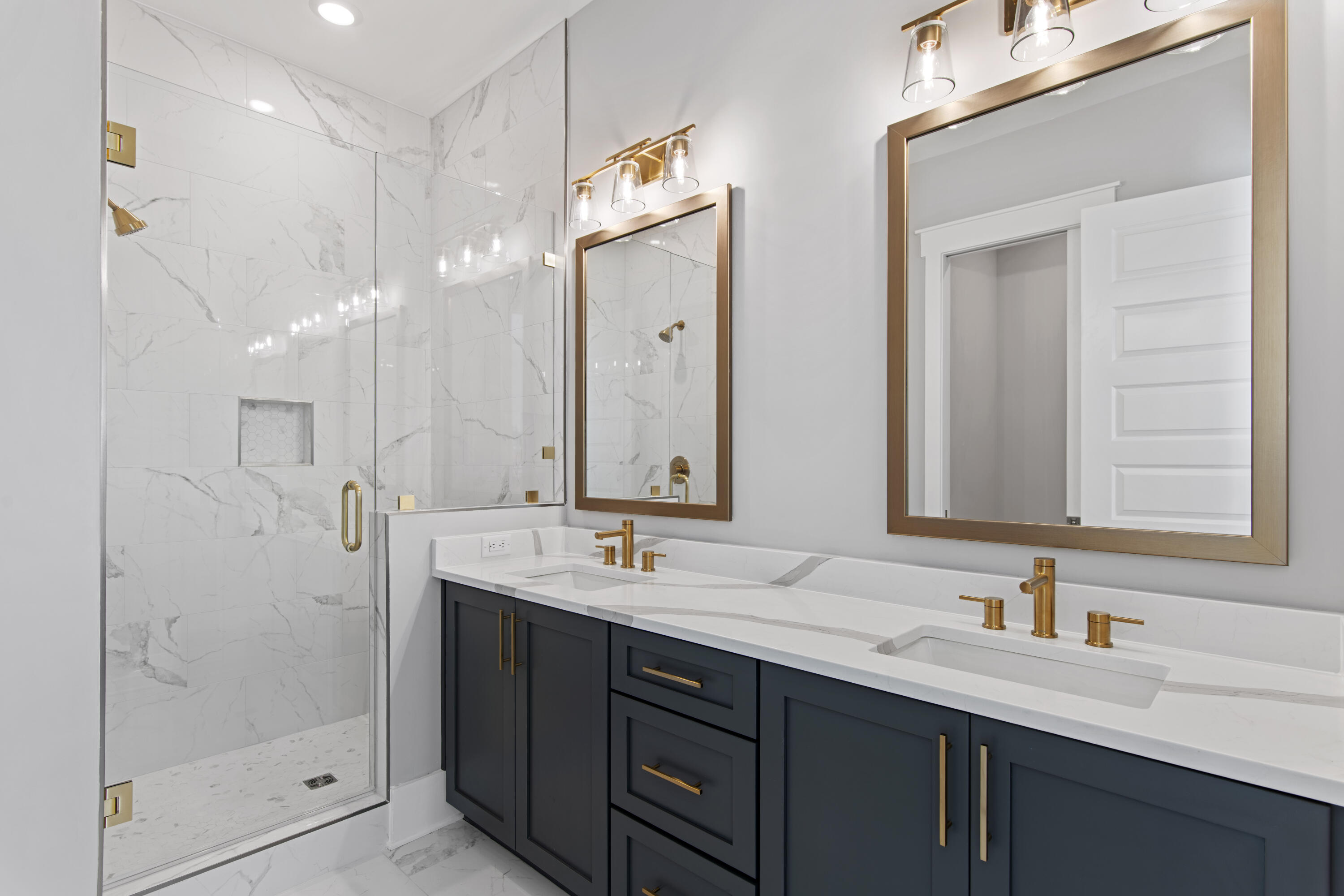 27 West Queen Palm Dr Inlet Beach Inlet Beach, FL 32461 - Photo 4 of 92 Primary Bath