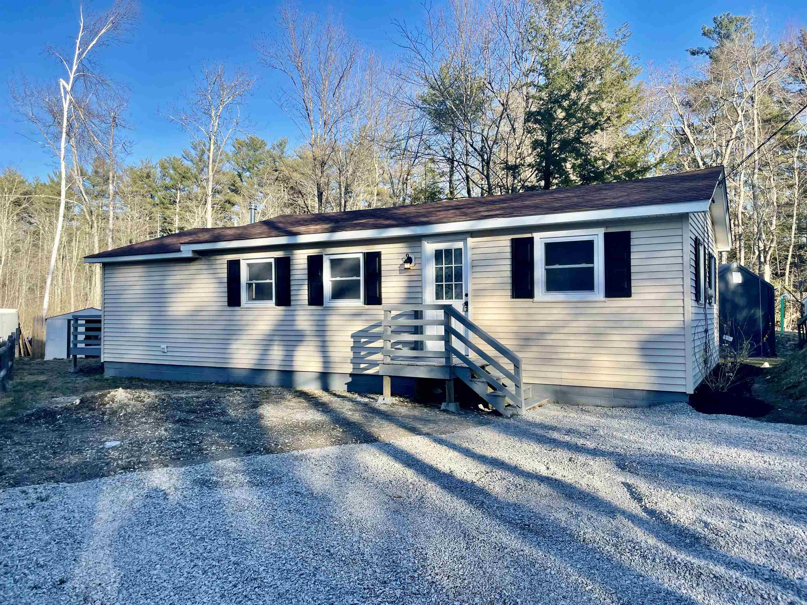 5 Ferndale Road Raymond, NH 03077 - Photo 1 of 30 Gallery Image 1