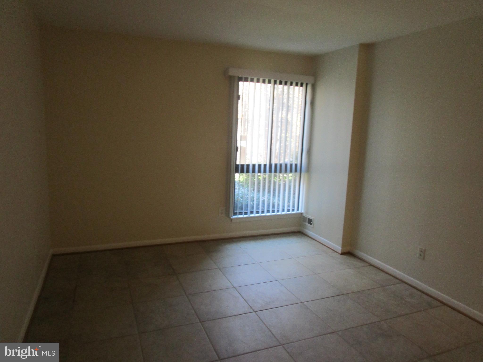 11220 Chestnut Grove Square, Unit 12 Reston, VA 20190 - Photo 5 of 6